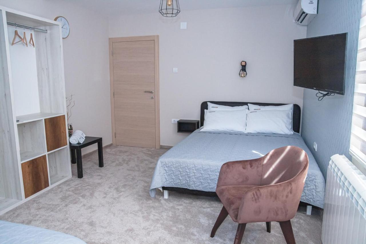 Mehana Apartmani เลสโควัซ ภายนอก รูปภาพ