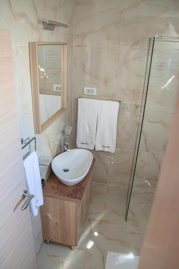 Mehana Apartmani เลสโควัซ ภายนอก รูปภาพ