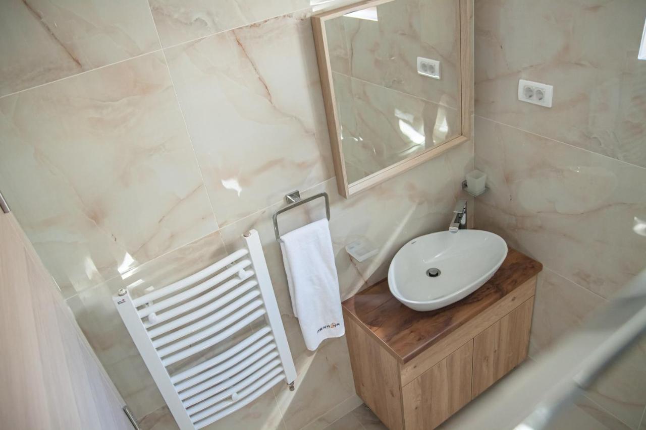 Mehana Apartmani เลสโควัซ ภายนอก รูปภาพ
